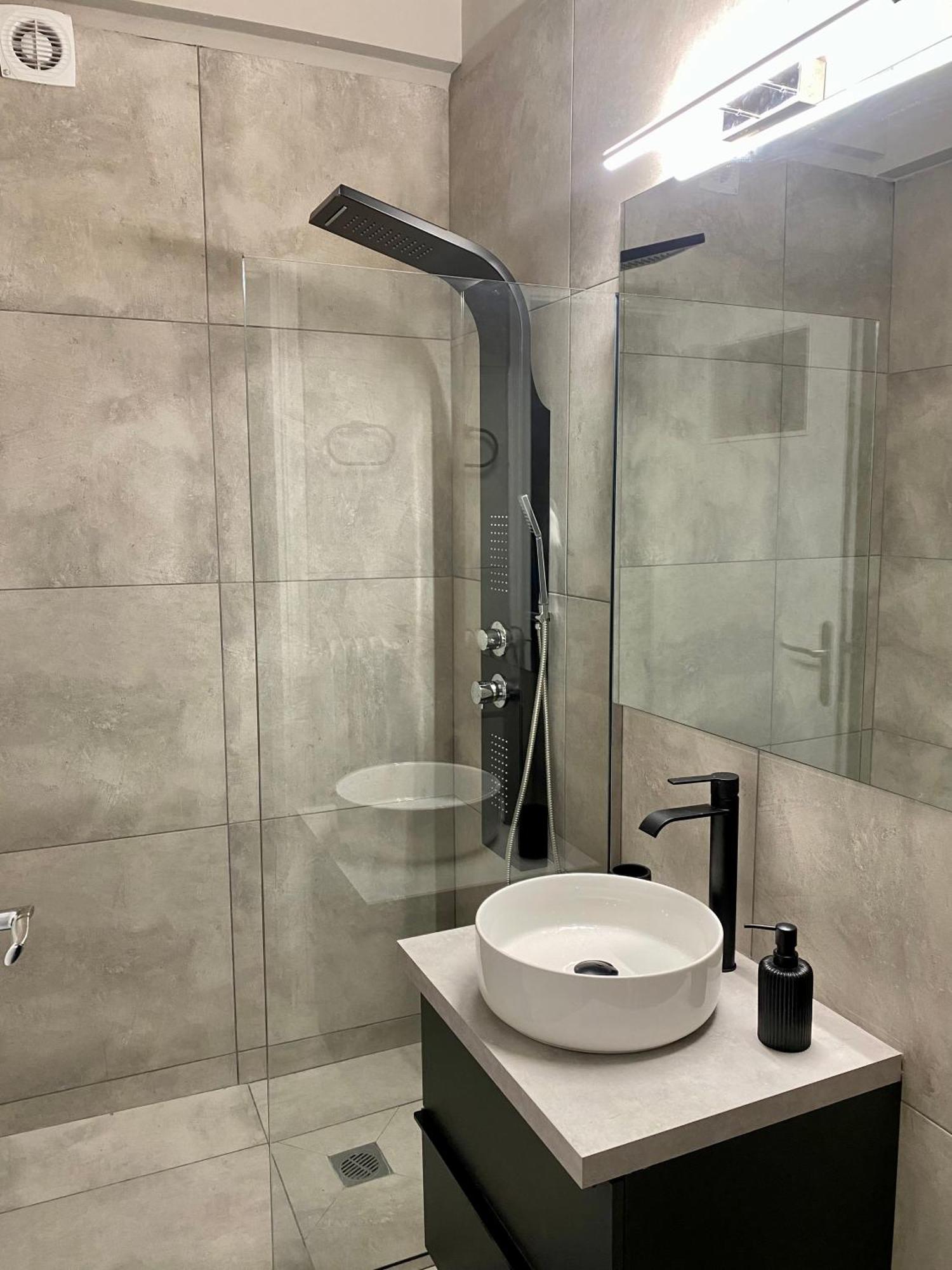 Cozy Apartment In Kolonaki Athens - Sleeps 5 Zewnętrze zdjęcie
